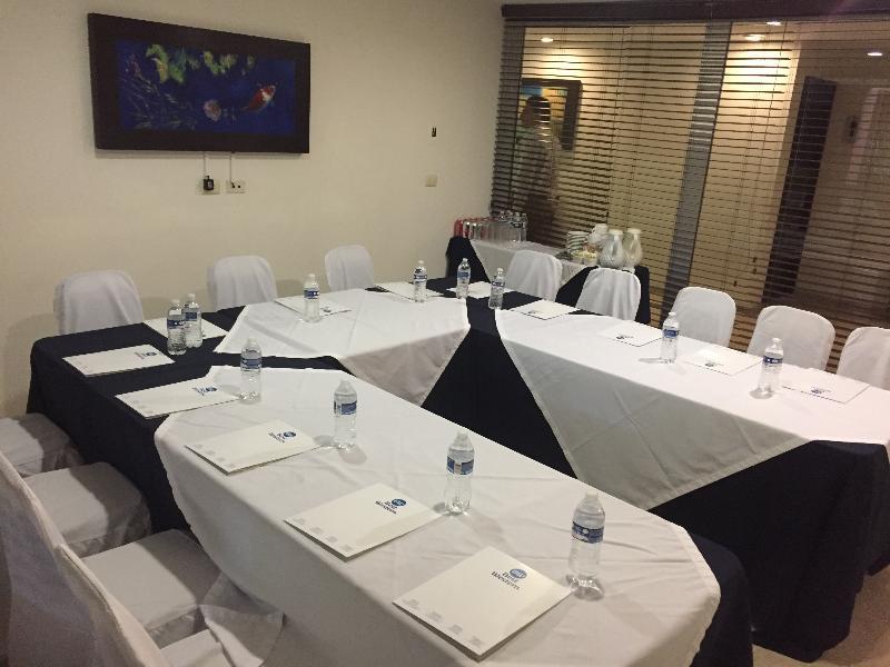Western Freeman Zona Dorada Hotel 3*