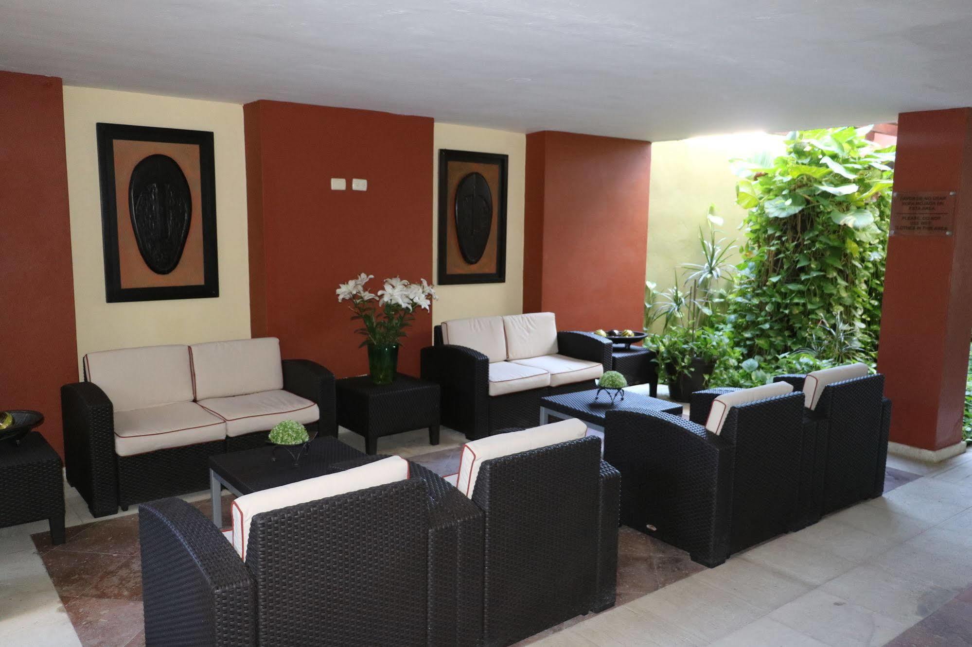 Western Freeman Zona Dorada Hotel 3*