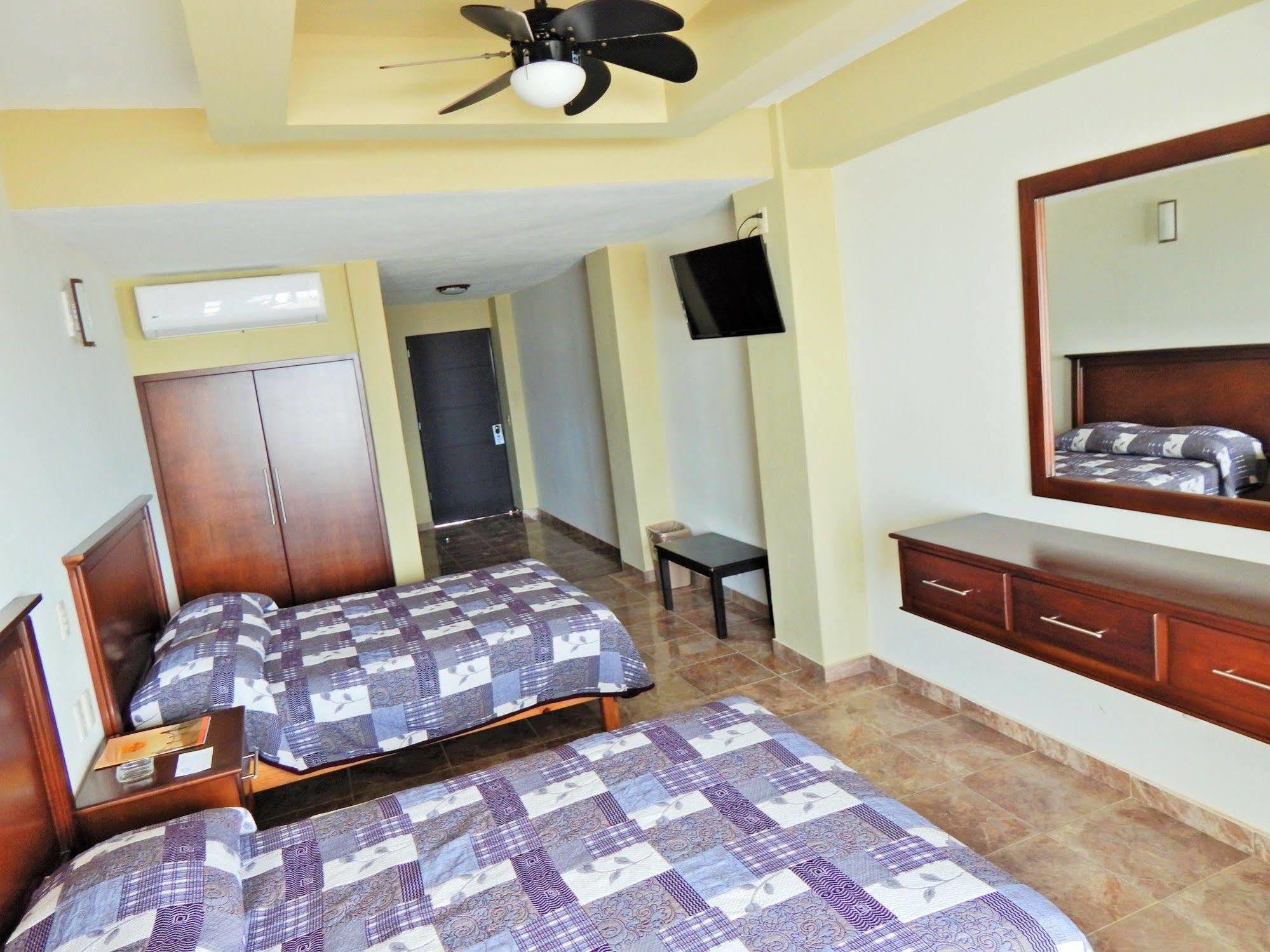 Hotel Jacarandas