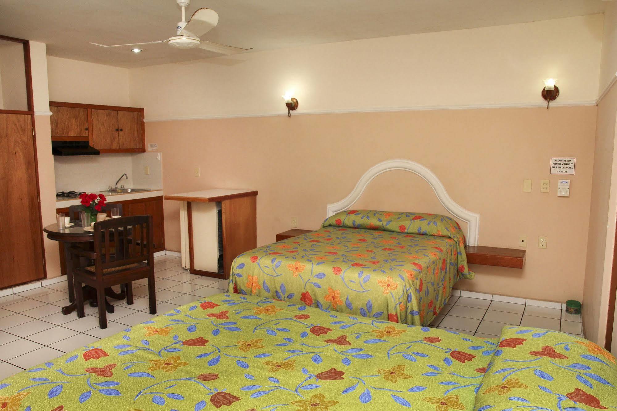 Hotel Blue Pacific