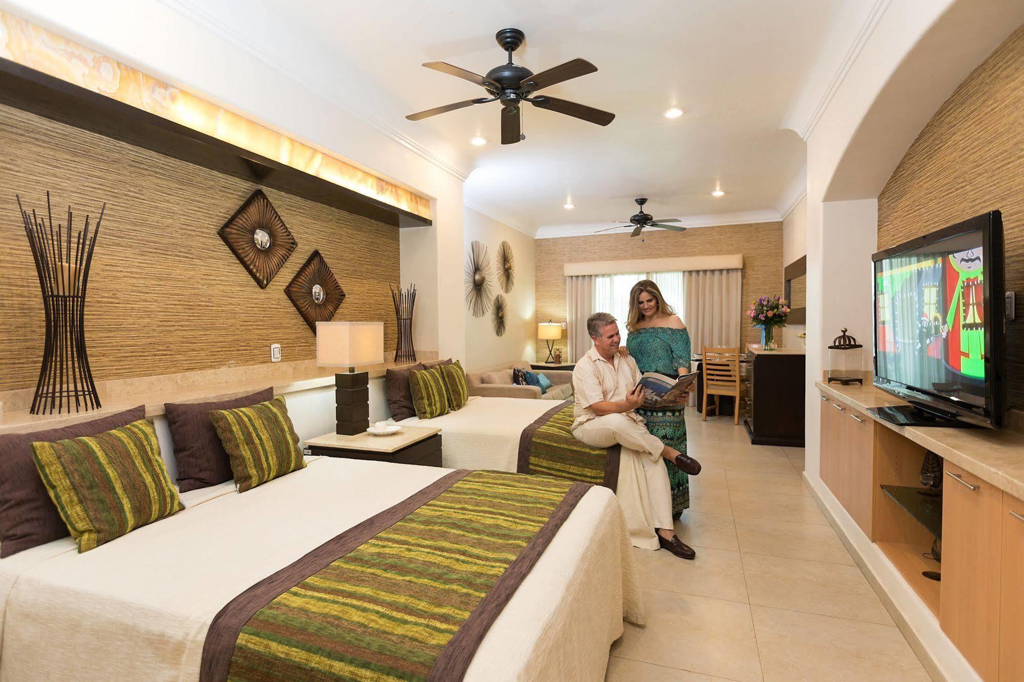 Diamond Bay Hotel