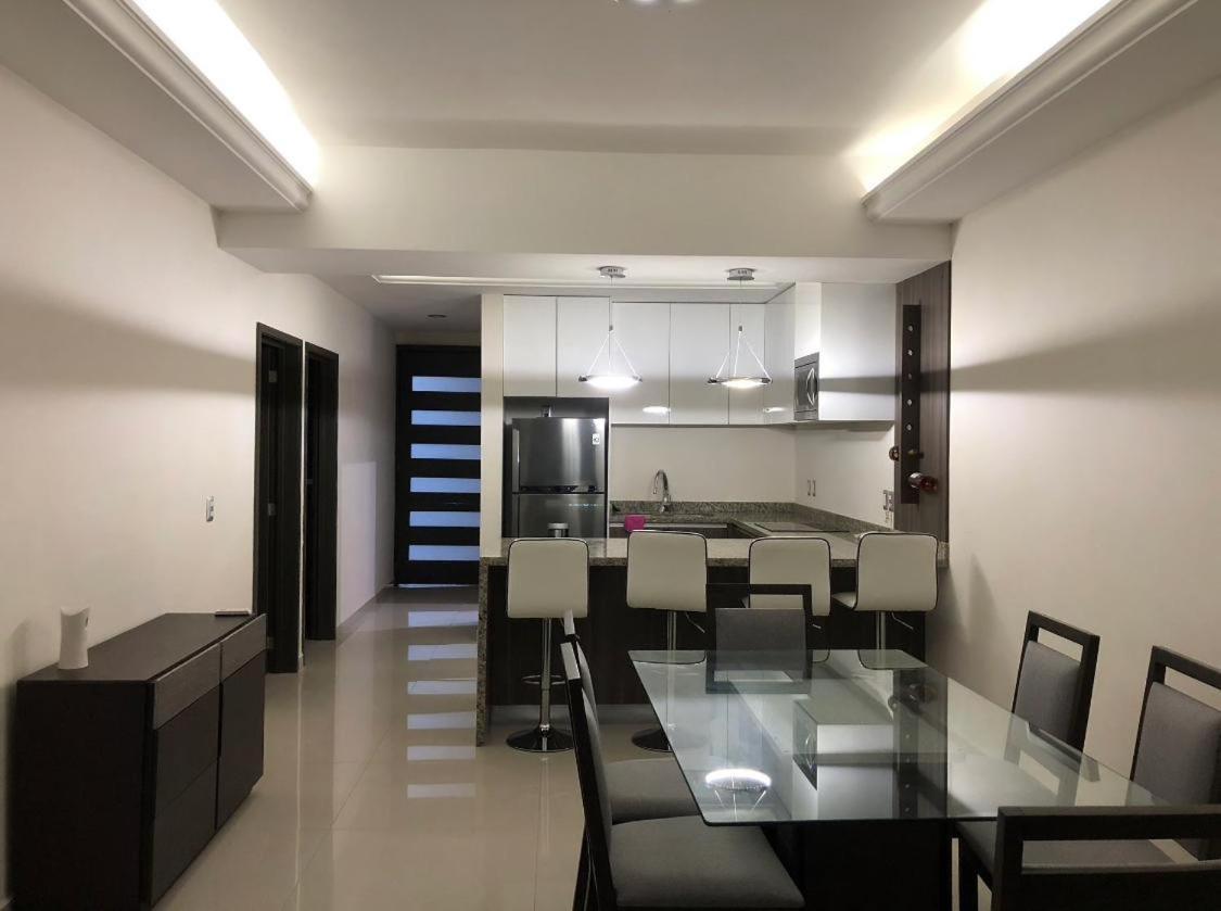 6236 Avenida Del Delfin
