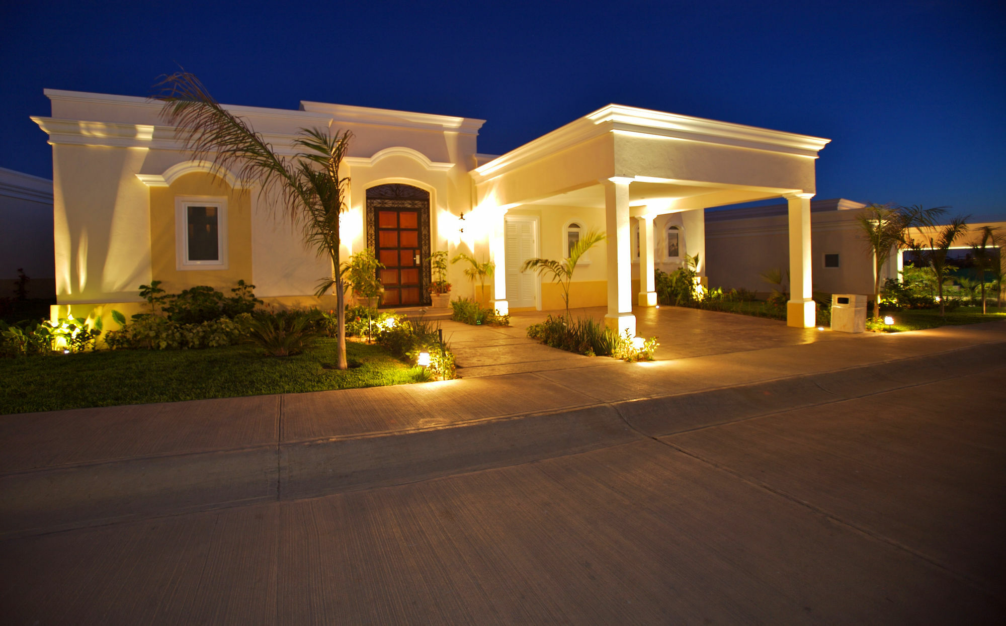 Pueblo Bonito Emerald Luxury & Resort