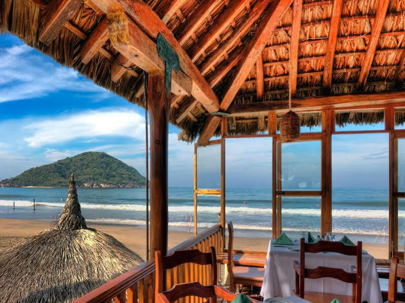 Resort Pueblo Bonito