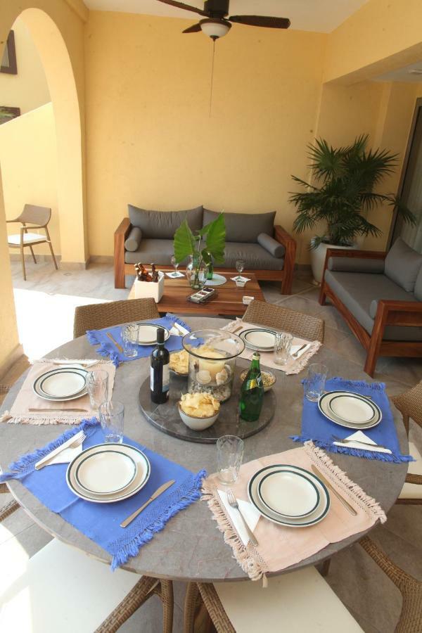 Beachfront At Gavias Grand 216 *