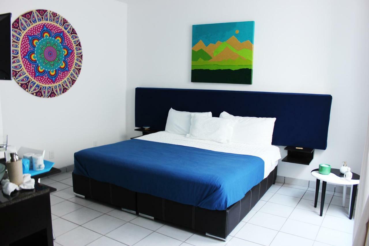 Ananda Hotel 3*