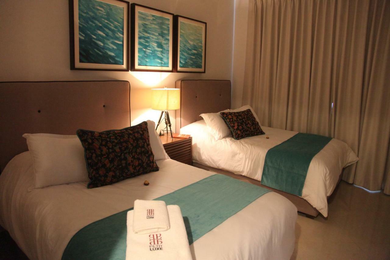 Beachfront At Gavias Grand 216